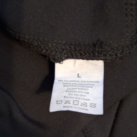 Black High-Waisted Leggings - Picture 5 of 5